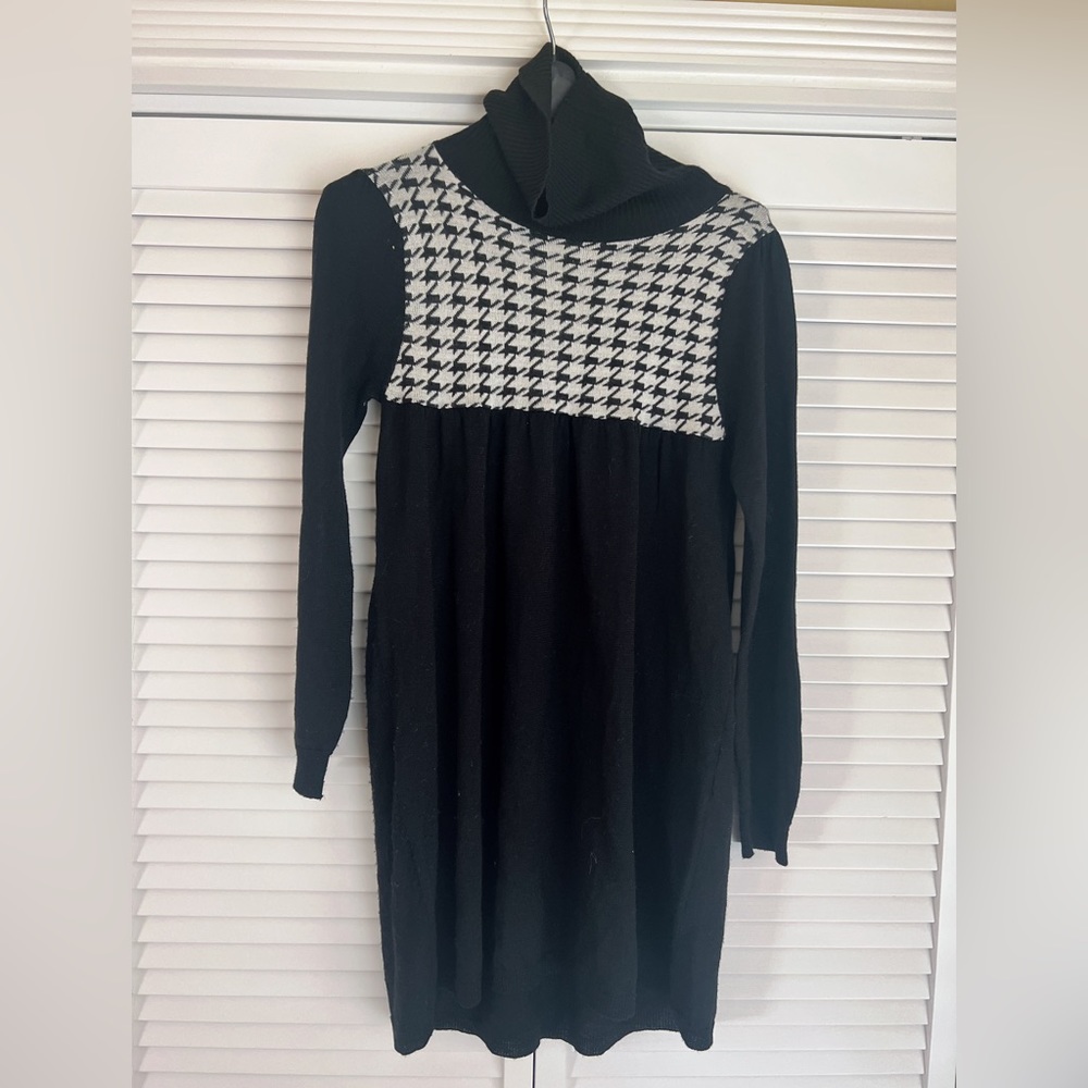 Long sweater, houndstooth，size small